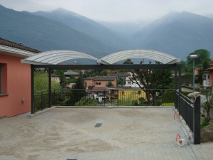 carport-tettoia-copertura-posto-auto-archi-plexiglas-compatto-certificata-tuv-carico-neve-design-azzate-varese-4